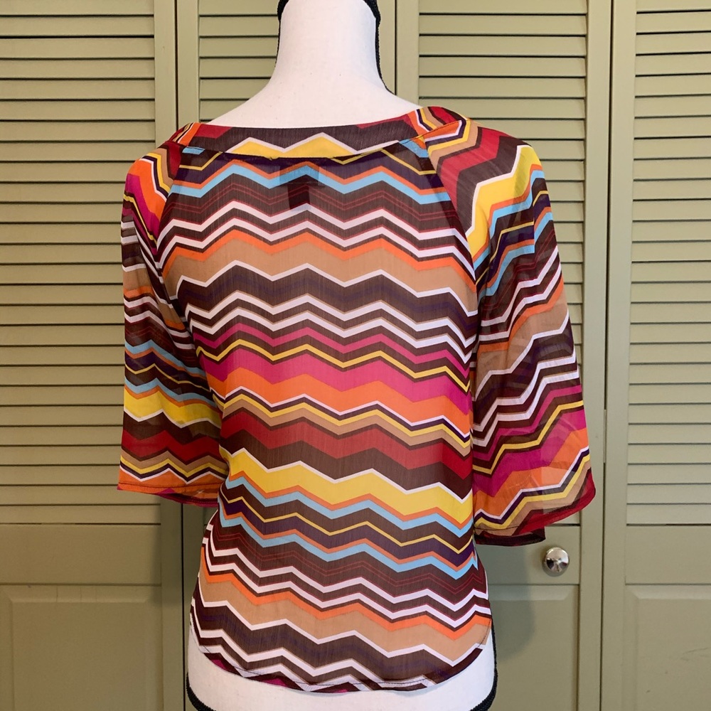 Multi Colored Chevron Pattern Top - Picture 9 of 15